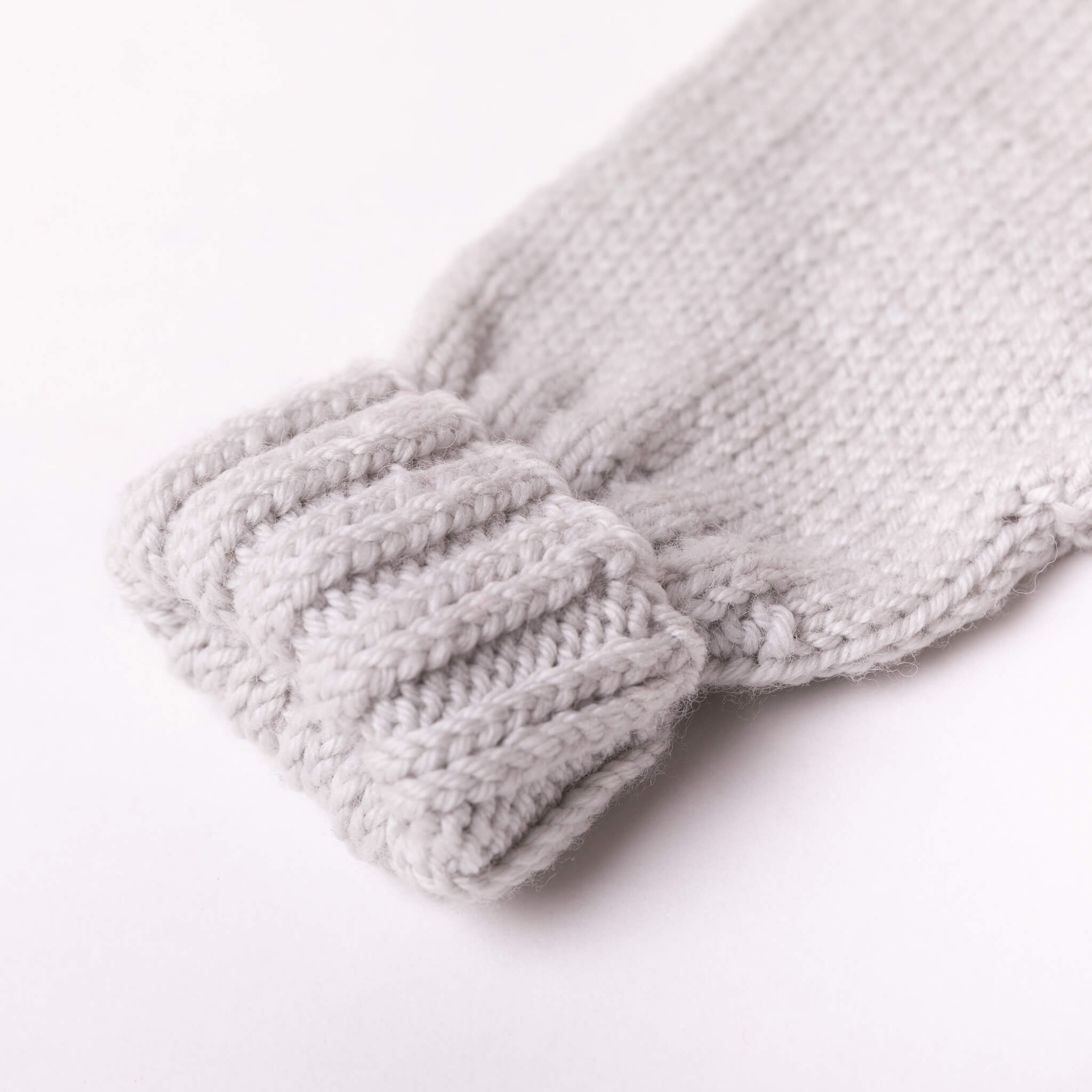 Baby Strick-Latzhose aus GOTS-zertifizierter Bio-Merinowolle