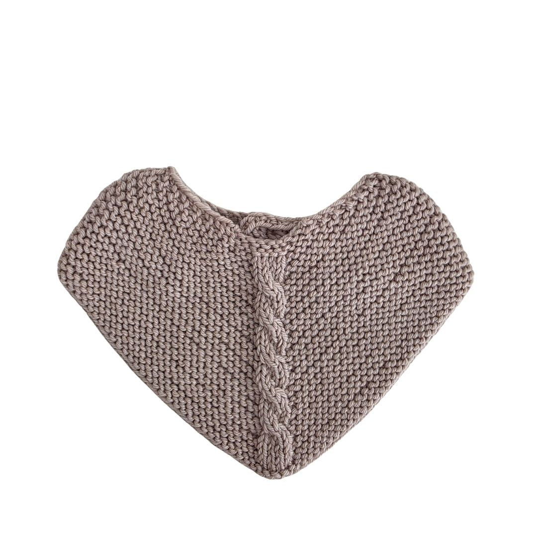 Strickhalstuch mit Zopfmuster