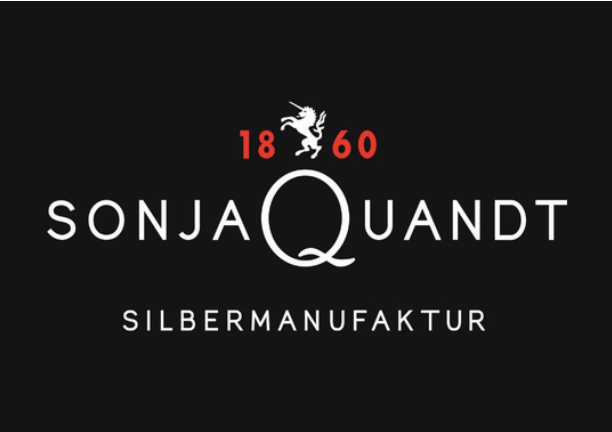 In exklusiver Zusammenarbeit mit Sonja Quandt.png__PID:d9304f88-d351-4721-aade-c304b0adb428