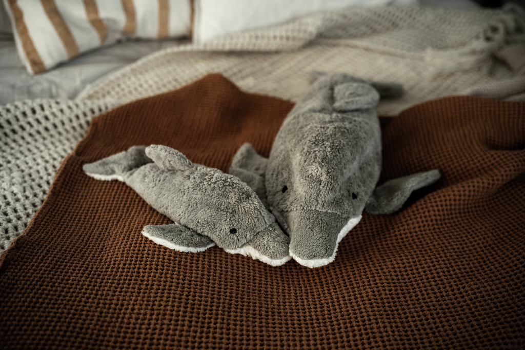 Kleines Kuscheltier Delphin