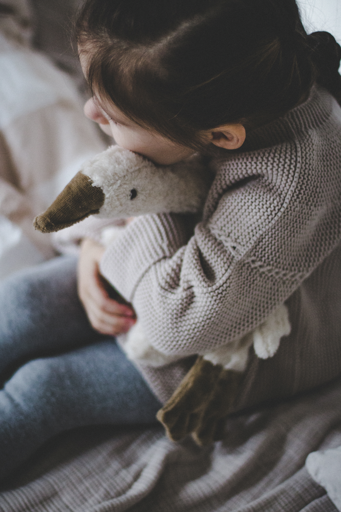 Kleines Kuscheltier Gans weiß oder grau