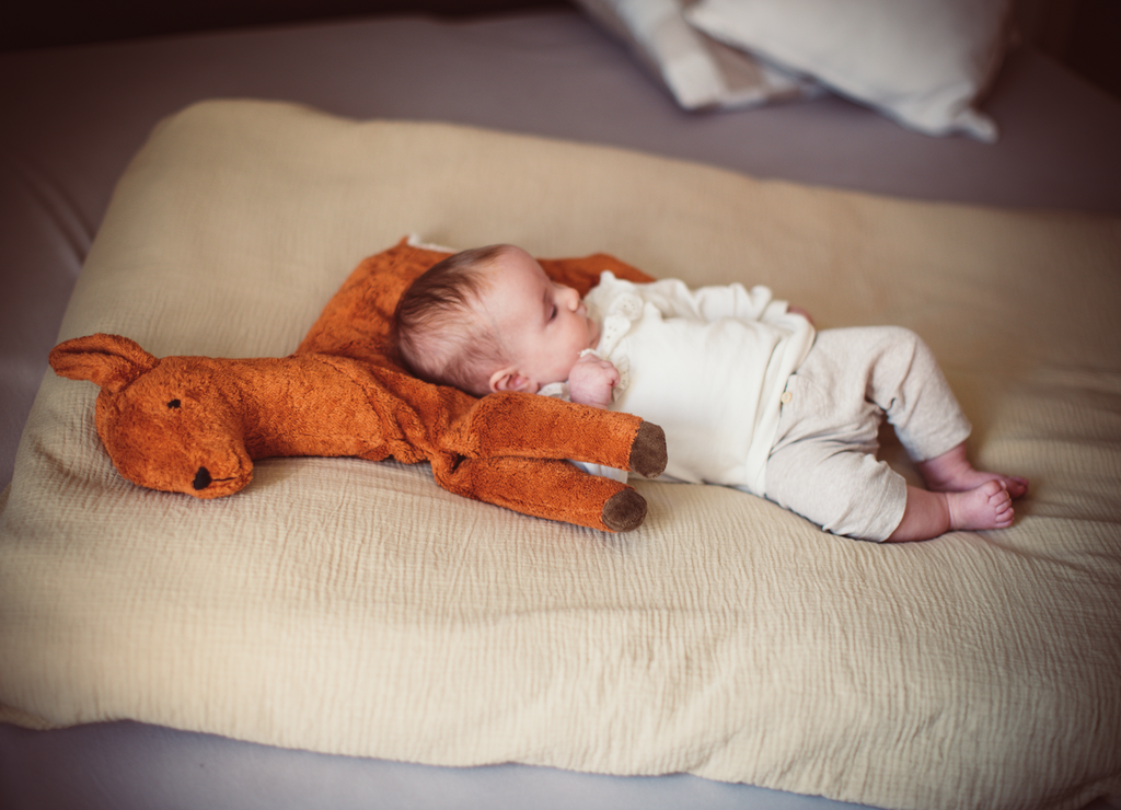 Kleines Kuscheltier Reh