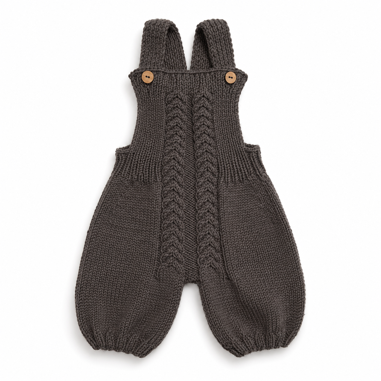 Sebastian – Strick-Strampler mit Zopfmuster, handgestrickt aus Bio-Merinowolle