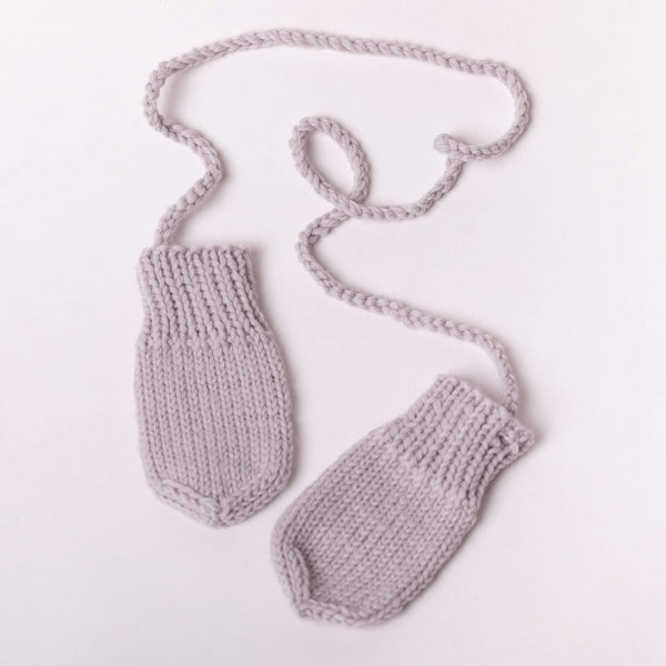 Strickset Mütze,Handschuhe & Söckchen zum Set-Preis von 89,95€