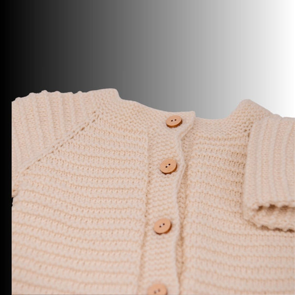 Baby Strickjacke aus Bio-Merinowolle – handgemacht, weich & temperaturausgleichend