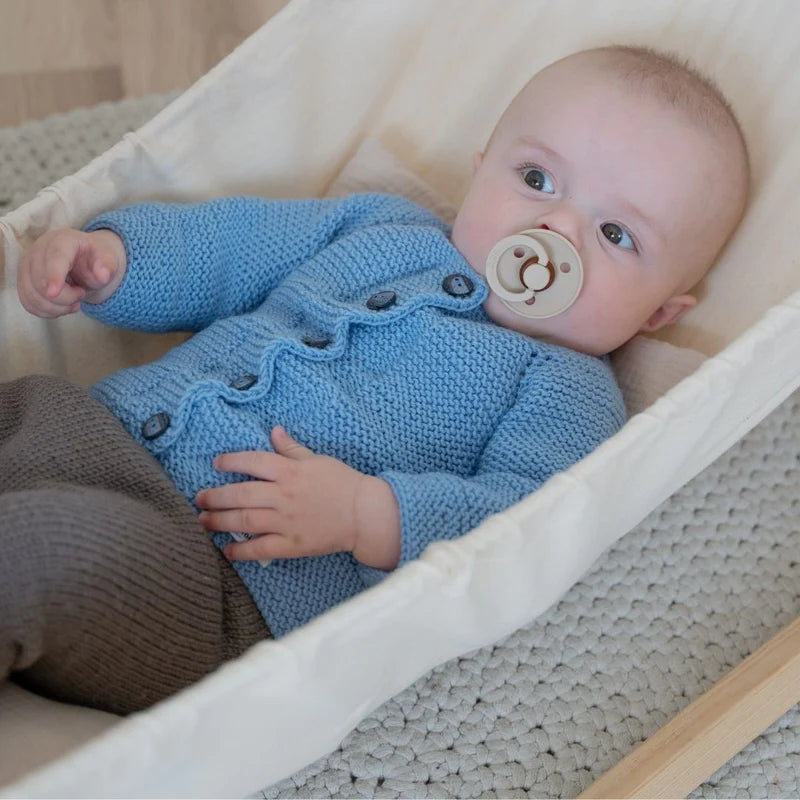 Baby's erste Schritte mit Schnuller - Geschenkbox zur Geburt