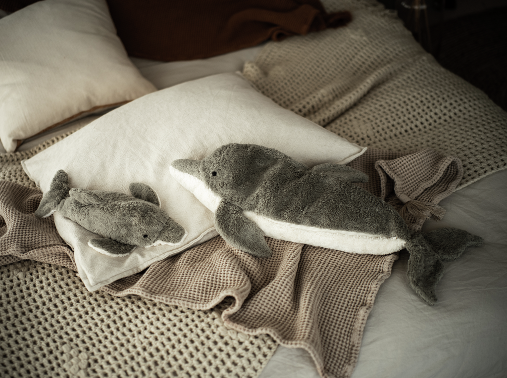 Kleines Kuscheltier Delphin