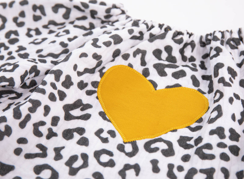 T-Shirt- Leoprint mit gelbem Herz