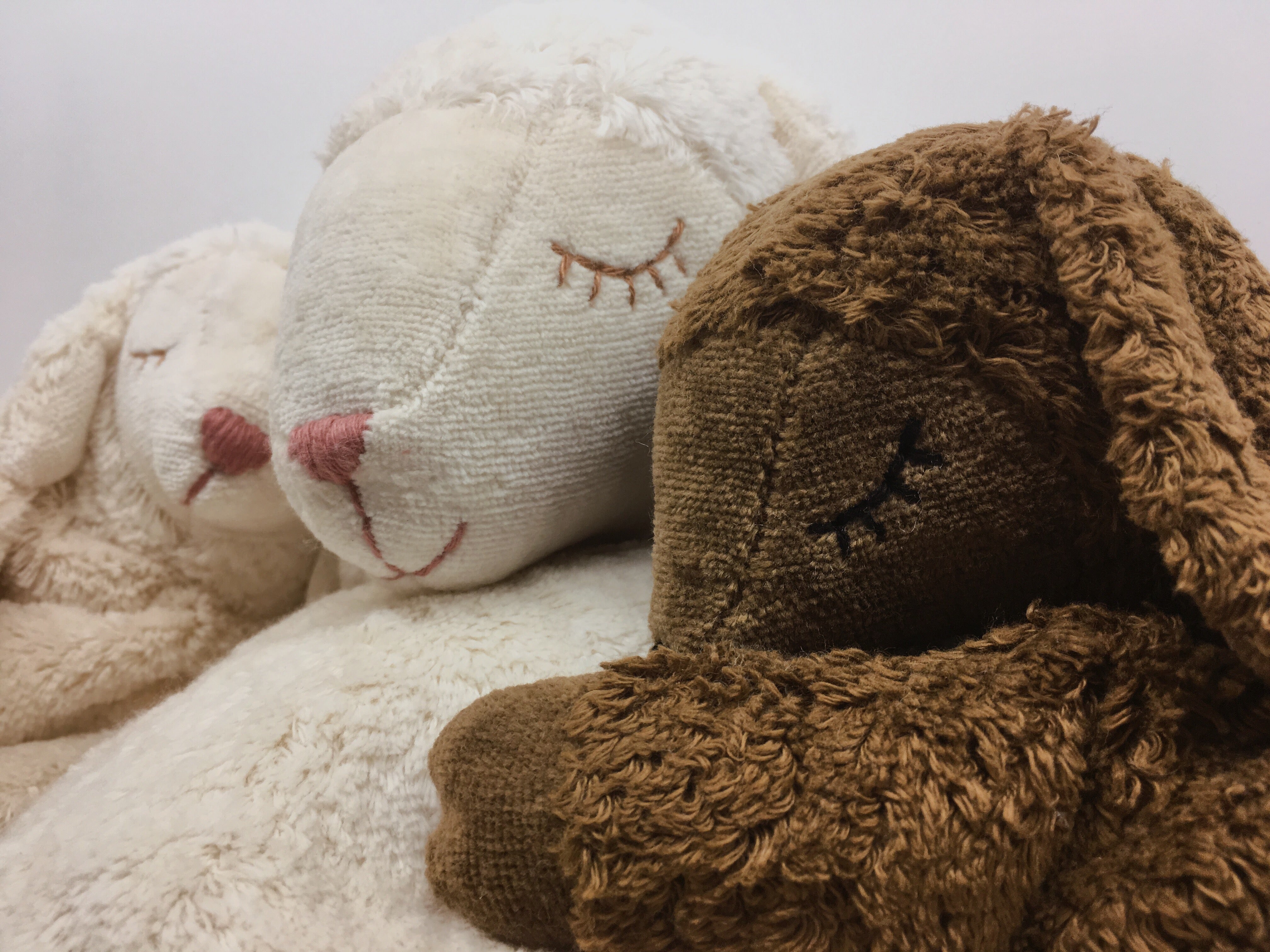 Großes Kuscheltier Schaf weiß